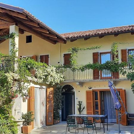 Il Giardino Del Gallo Cherasco Bagian luar foto
